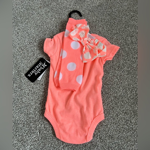 9 month baby onesie with socks and headband - Picture 2 of 2